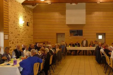 60 convives réunis au repas des anciens