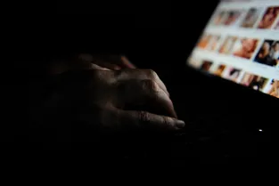 Un homme se fait arnaquer sur un site pornographique à Brive