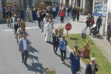 Procession des Saintes Reliques