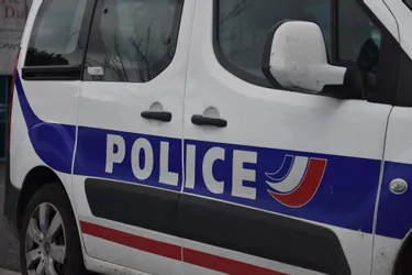 Elle crache et tousse sur les policiers qui veulent contrôler son attestation à Clermont-Ferrand