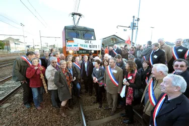 Creuse : Plus de 300 personnes ont manifesté et bloqué un train samedi