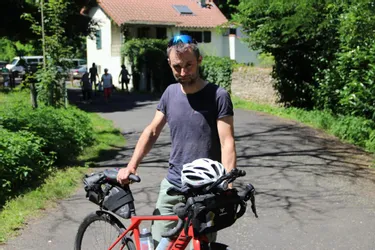 Un "vélotaf" de 470 km en 22 heures, entre Brioude (Haute-Loire) et Paris