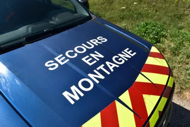 Les gendarmes de montagne au secours de trois randonneurs perdus en pleine nuit dans le Sancy