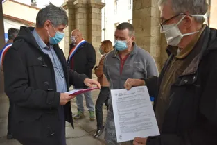 Des élus mobilisés contre la fermeture de la trésorerie de Cunlhat (Puy-de-Dôme)