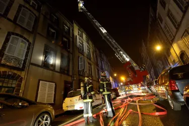 Un appartement détruit dans un incendie à Riom