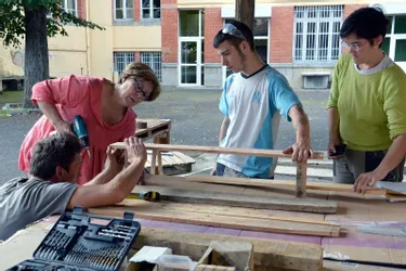 Les Compagnons Bâtisseurs Auvergne proposent des ateliers ouverts à tous au centre B