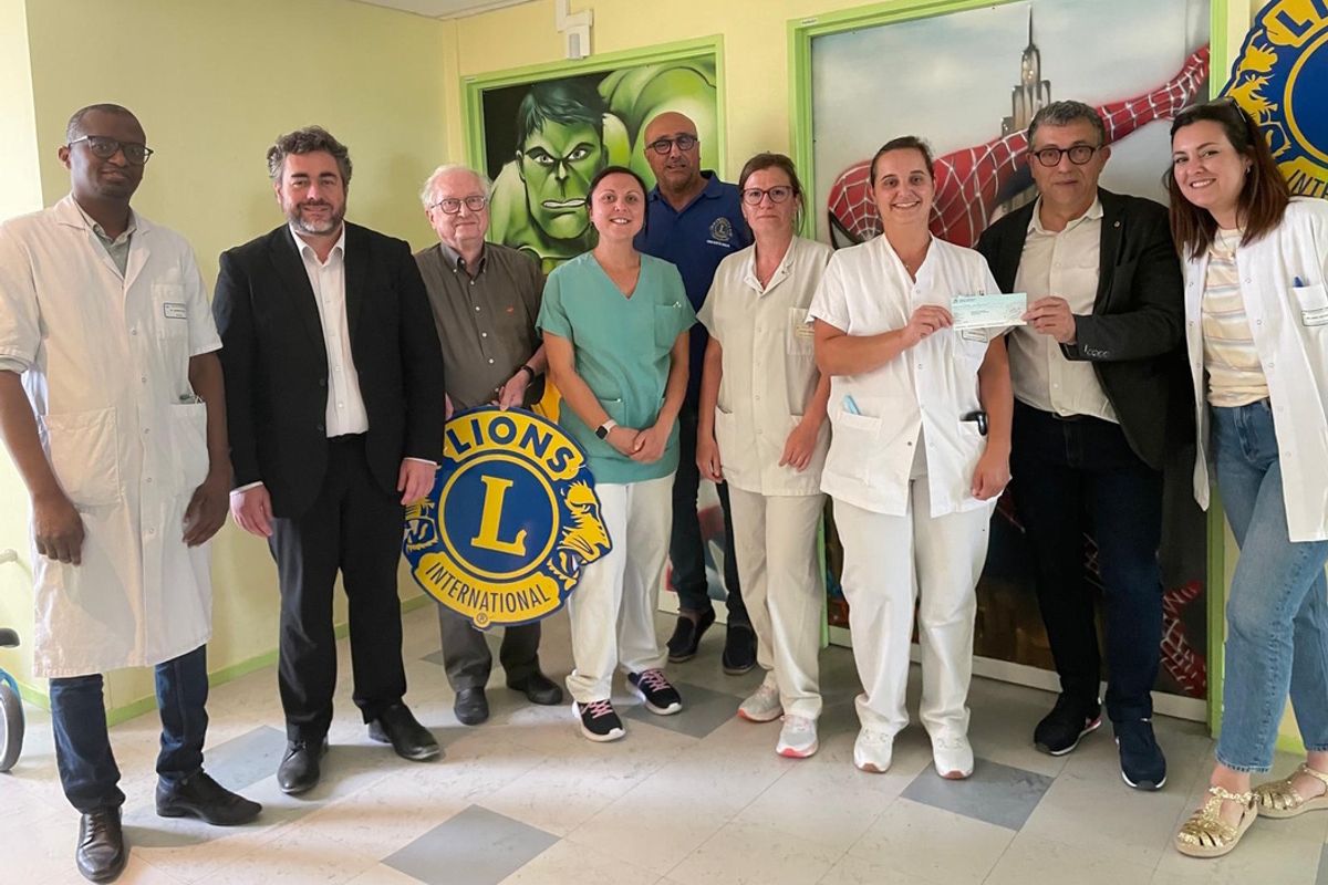 Moulins : 2 000 € versés par le Lions Club pour le service pédiatrique