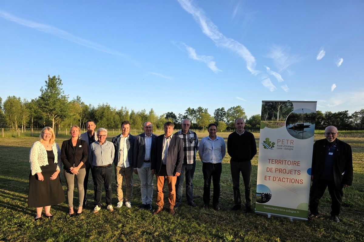 Saint-Martin-d'Abbat : le PETR Forêt d'Orléans-Loire-Sologne renouvelle ...