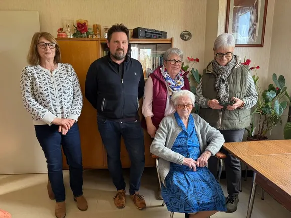 Derigon À Noirétable, Eugénie Derigon célèbre ses 100 ans entourée de la ...