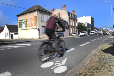 Plus de 6 km de piste cyclable sécurisée seront aménagés route de Lyon à Moulins (Allier), début 2022