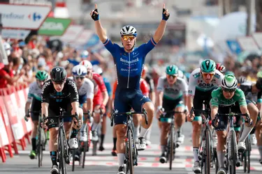 Vuelta : deuxième victoire d'étape pour Jakobsen (Deceuninck), Bardet (DSM) lâché dans le final