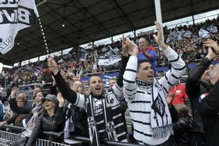 Finale d'accession Pau-Brive : 10.000 supporters brivistes à Bordeaux