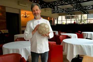 Coupe du monde de football : "La cuisine est aussi une histoire de collectif", estime le chef étoilé Jacques Decoret