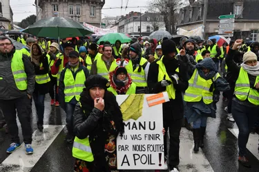 Les images de la manifestation des Gilets Jaunes à Limoges