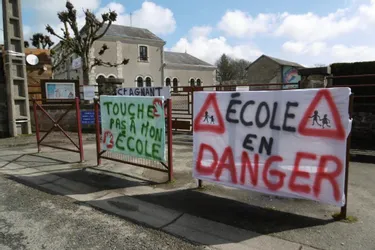 Saint-Agnant-de-Versillat (Creuse) se mobilise pour garder la 4e classe de son école élémentaire