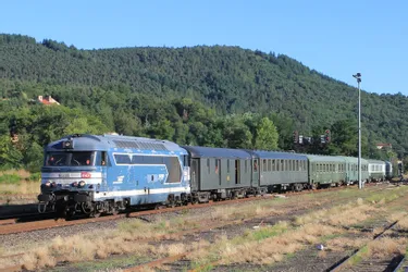 Direction Guédelon pour un voyage dans le temps avec l'association Train à vapeur d’Auvergne