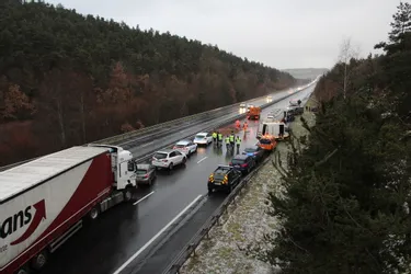 Collision entre quatre voitures et un poids lourd sur l’A75 en Haute-Loire