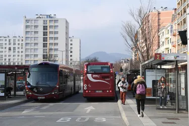 A quoi ressembleraient les rues de Clermont-Ferrand avec un bus en site propre ?
