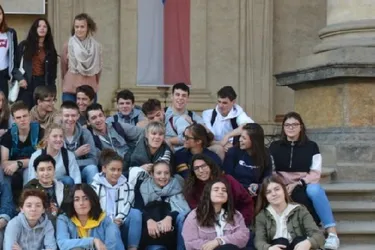 Quarante lycéens en séjour à Prague