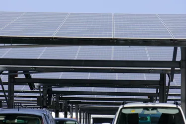 Des centrales photovoltaïques sur des parkings de la Métropole de Clermont-Ferrand