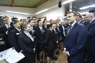 Macron dans le Puy-de-Dôme : le menu présidentiel servi aux clients du restaurant du lycée hôtelier de Chamalières