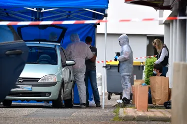 Découverte d’un cadavre dans une voiture à Clermont-Ferrand : l’heure est aux interrogations