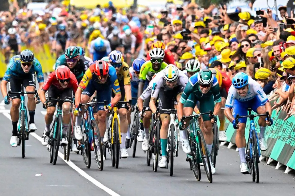 Le Tour de France 2026 : un départ espagnol et une étape exigeante en Corrèze