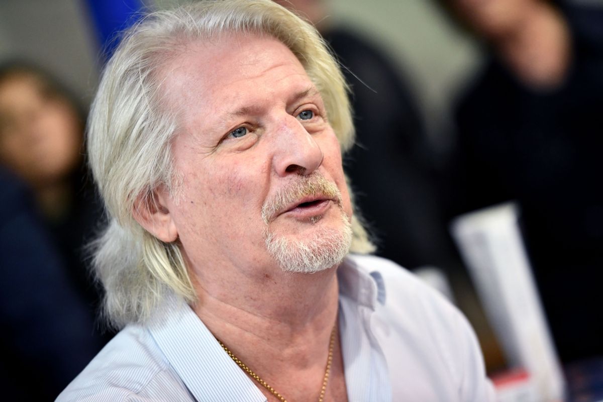 Fellation "mimée" devant un public familial au Cap d'Agde : tollé autour de Patrick  Sébastien - Le Journal du Centre