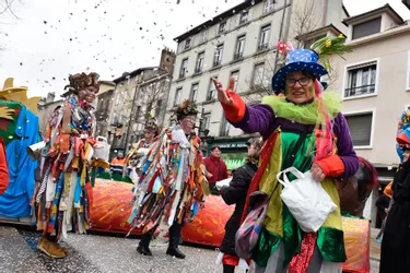Le centre-ville d'Aurillac aux couleurs du carnaval