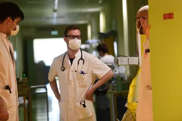 Hôpital de Tulle : "Un tiers des soignants positifs a repris le travail"