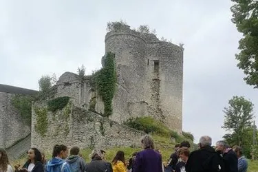 Le château médiéval reprend vie