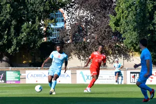 Moulins-Yzeure et Chamalières font match nul (1-1) en amical, à Vichy (Allier)