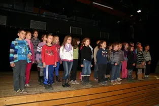 Chants de Noël à l’école Émile-Guillaumin