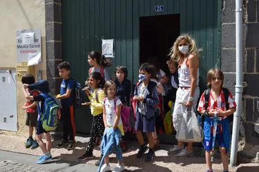 Une rentrée des classes en demi-teinte pour les écoliers et collégiens de Riom (Puy-de-Dôme)