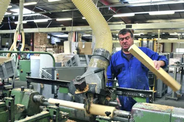 L’entreprise de Naucelles est spécialisée dans la fabrication de pieds de lit et de patères en bois