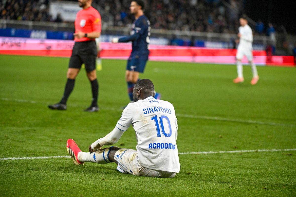 Surprise, résilience, espoir puis déception : revivez en images la frustrante défaite de l'AJA face au PSG