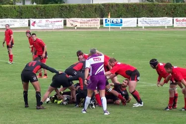 Les rugbymen cèdent en fin de match