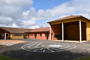 L'école de Cunlhat (Puy-de-Dôme) renaît de ses cendres pour la rentrée 2021