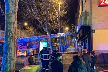 Début d'incendie dans un immeuble donnant sur la place Delille à Clermont-Ferrand ce dimanche soir