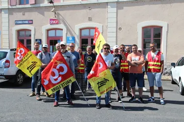 Pourquoi des cheminots de Haute-Loire étaient en grève, ce jeudi, à Saint-Georges-d'Aurac gare ?