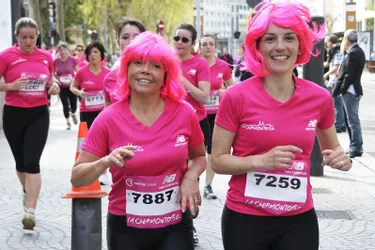 Plus de 8.700 femmes ont couru contre le cancer du sein à Clermont ce matin