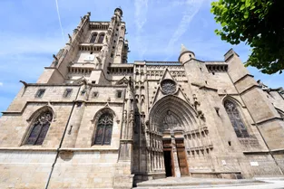 Les cloches de l'église Saint-Jean à Ambert (Puy-de-Dôme) font de nouveau entendre leurs voix