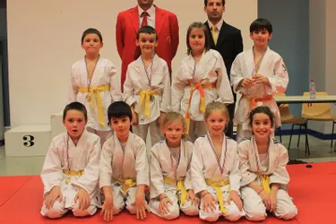 Les judokas, jeunes et moins jeunes, du club mauriacois ont brillé