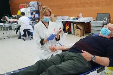 Collecte de sang : soixante-seize personnes ont tendu leur bras lundi