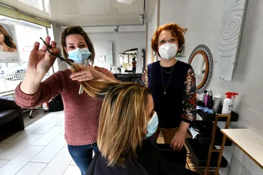 Shampoing, coupe et séchage pour 1 € symbolique proposés par deux coiffeuses de Brive aux étudiants boursiers