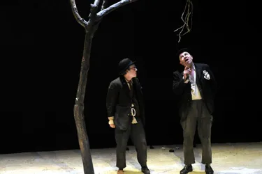 Le public a attendu Beckett et son « Godot », hier soir, sur la scène de la Comédie