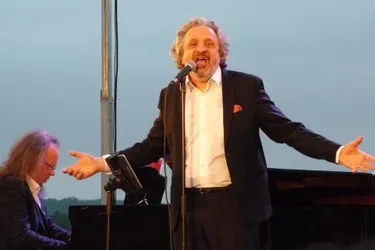 Éric Laugérias chante Serge Reggiani