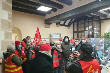 Conflit autour d'un local syndical : la CGT occupe la mairie de Saint-Pourçain-sur-Sioule (Allier)