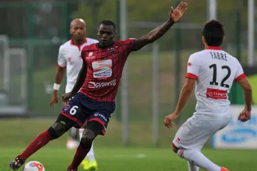 Football / Clermont : Eugène Ekobo, le joueur le plus capé en Ligue 2