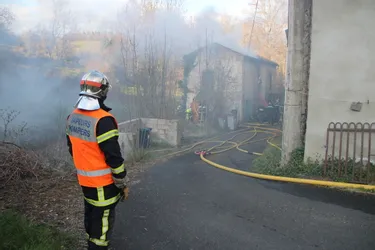 Un corps retrouvé dans l'incendie d'une maison à Saint-Laurent-Chabreuges (Haute-Loire)